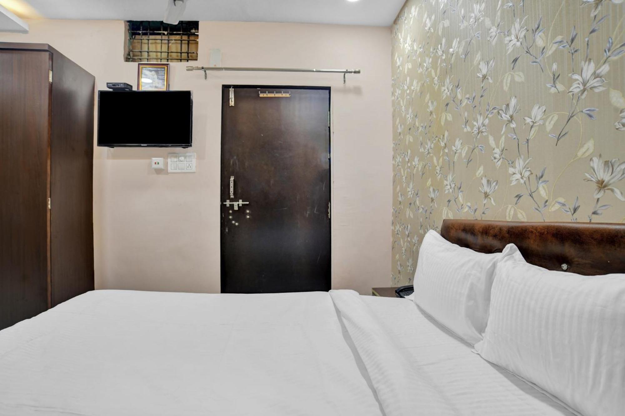 Hotel O Sai Sahara Индор Екстериор снимка